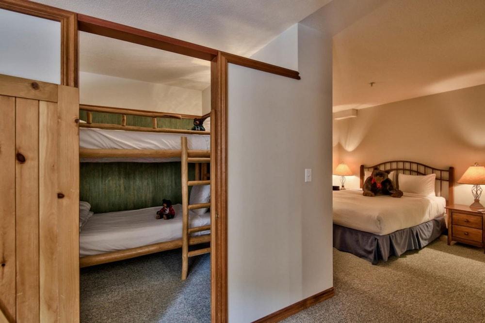 Hearthstone Lodge Sun Peaks Exterior photo