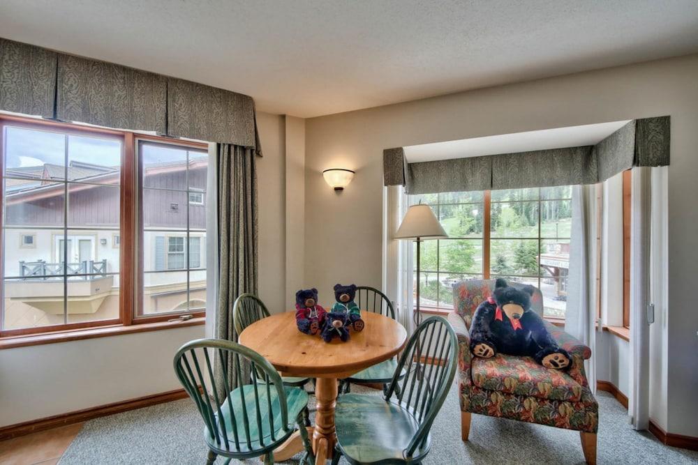 Hearthstone Lodge Sun Peaks Exterior photo
