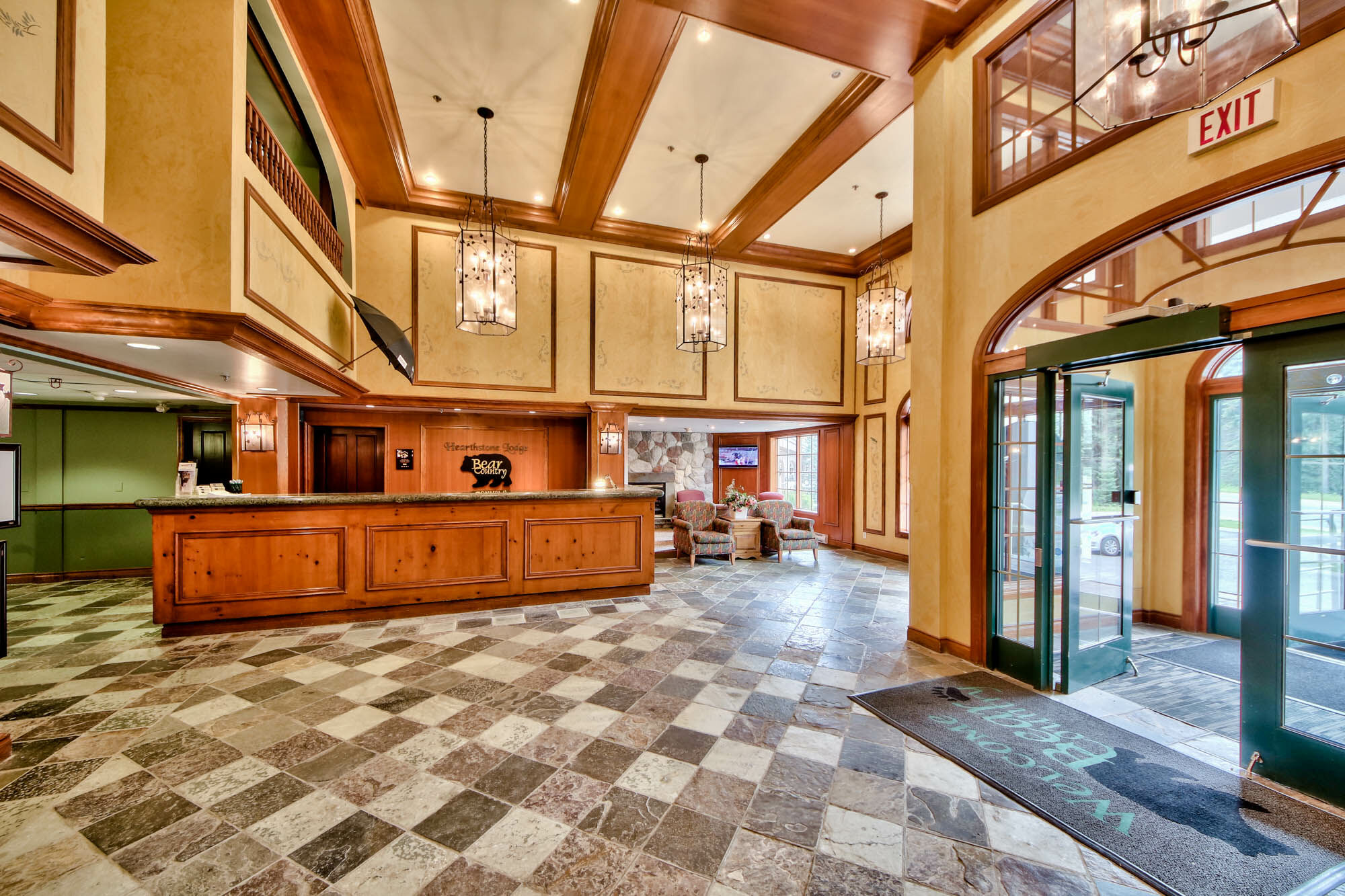 Hearthstone Lodge Sun Peaks Exterior photo