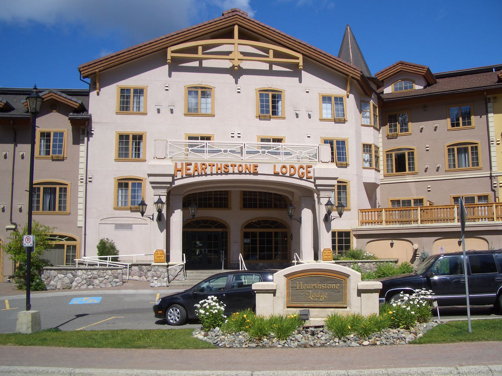 Hearthstone Lodge Sun Peaks Exterior photo